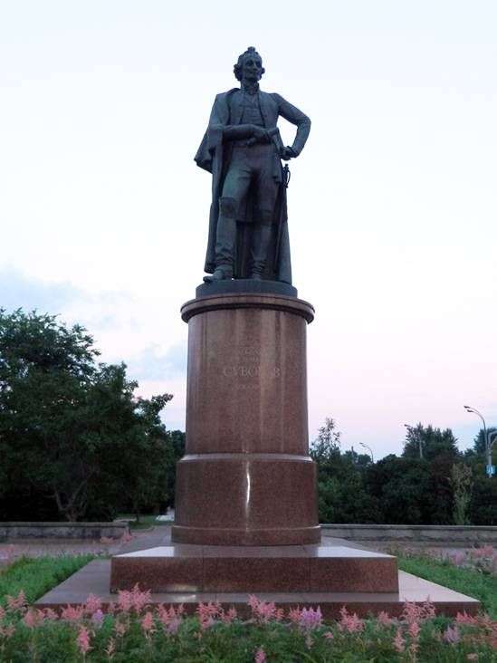 Opis pomnika Aleksandra Suworowa w Moskwie