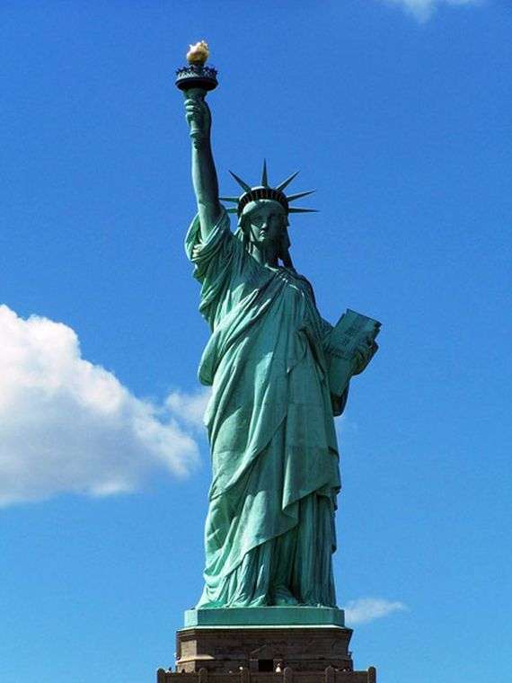 Opis Statuy Wolności w Nowym Jorku