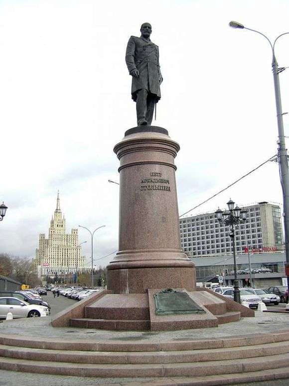 Opis pomnika Stołypina w Moskwie